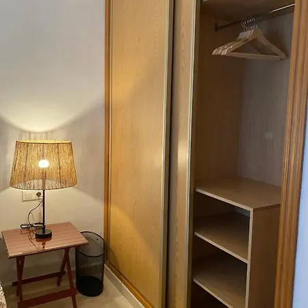 Lunaroom Center & Quiet Homestay Malaga