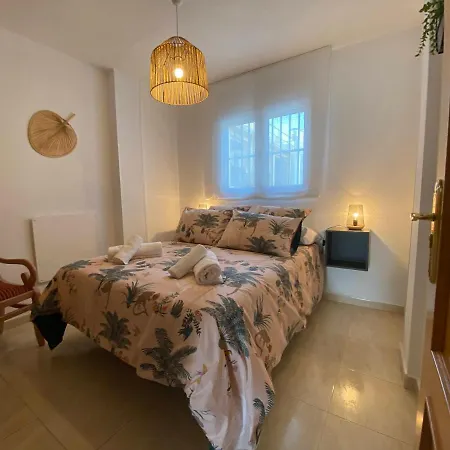 Homestay Lunaroom Center & Quiet Malaga