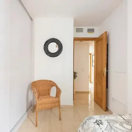 Lunaroom Center & Quiet Homestay