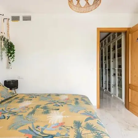 Lunaroom Center & Quiet Malaga