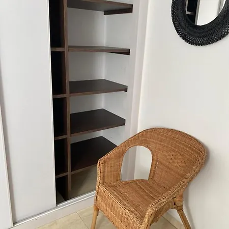 Lunaroom Center & Quiet Homestay szállás *